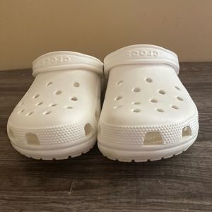 Size 8 men size 11 women